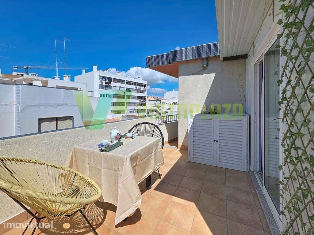 T0+1 com Terraço no Centro de Portimão - Vendido Mobilado | Oportun... - Grande imagem: 3/32