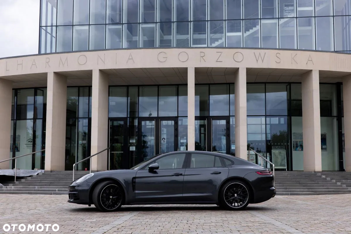 Porsche Panamera 4S - 6
