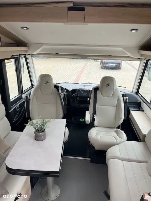 Rapido 886F INTEGRA - 21