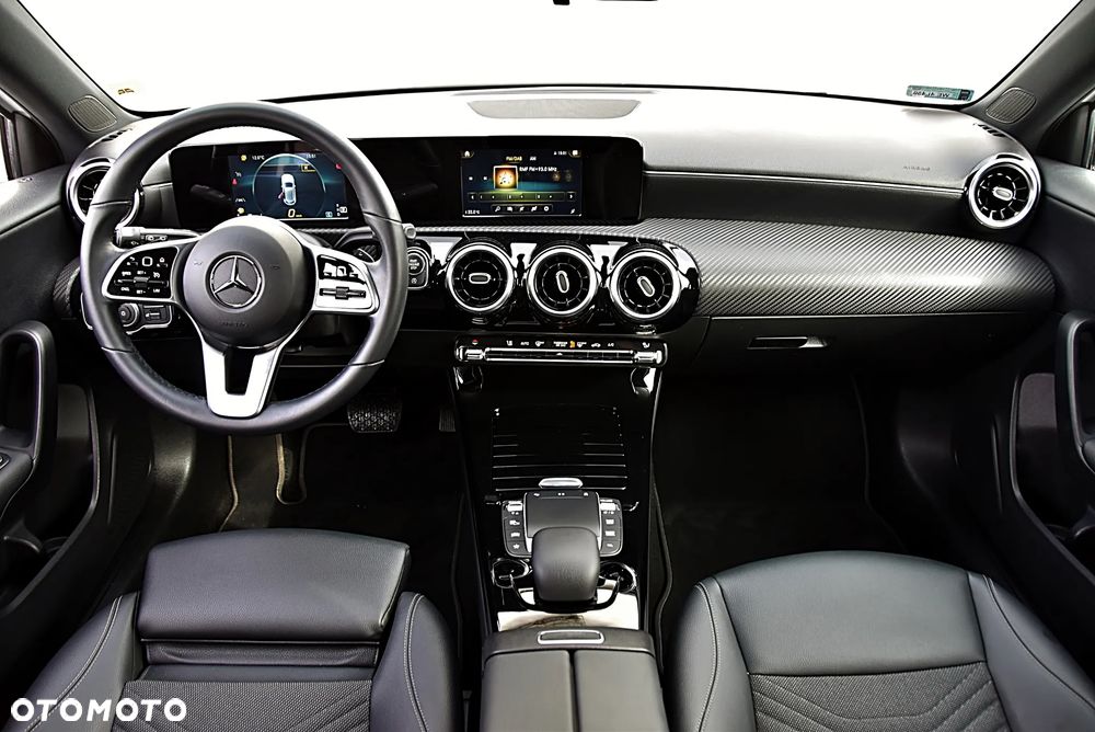 Mercedes-Benz Klasa A 200 7G-DCT - 18