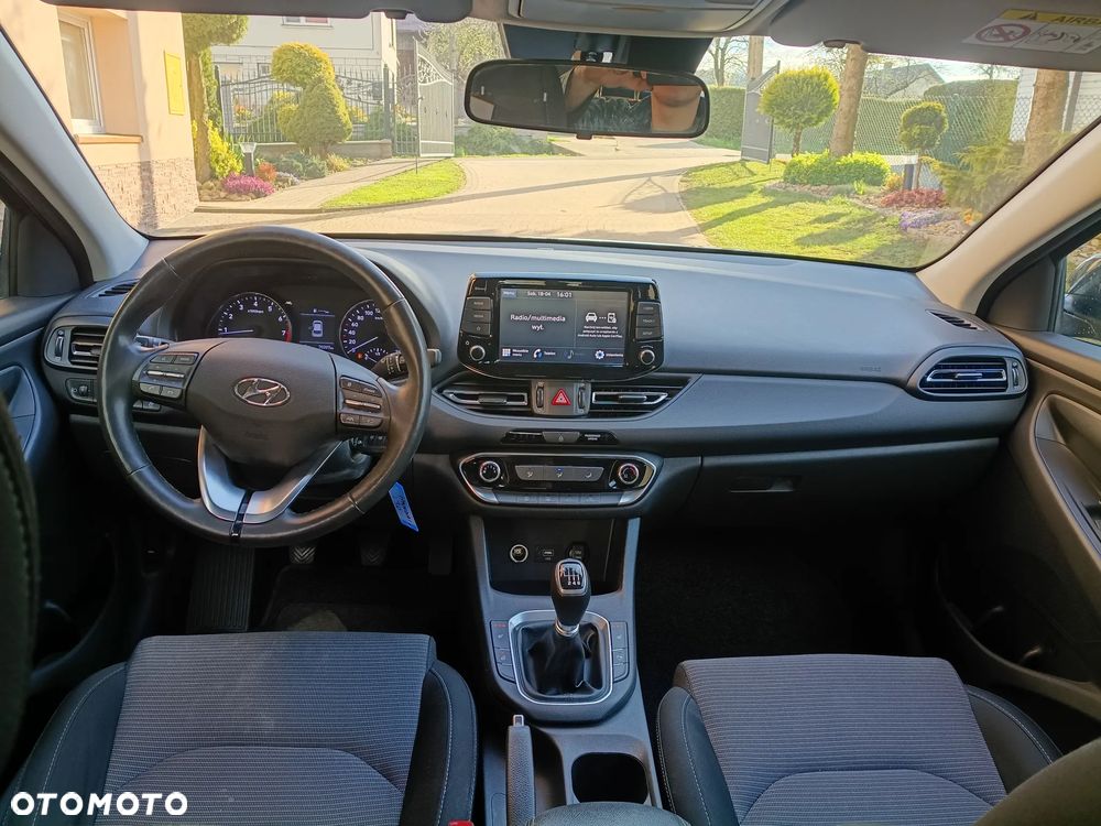 Hyundai i30 1.5 DPI Modern - 6