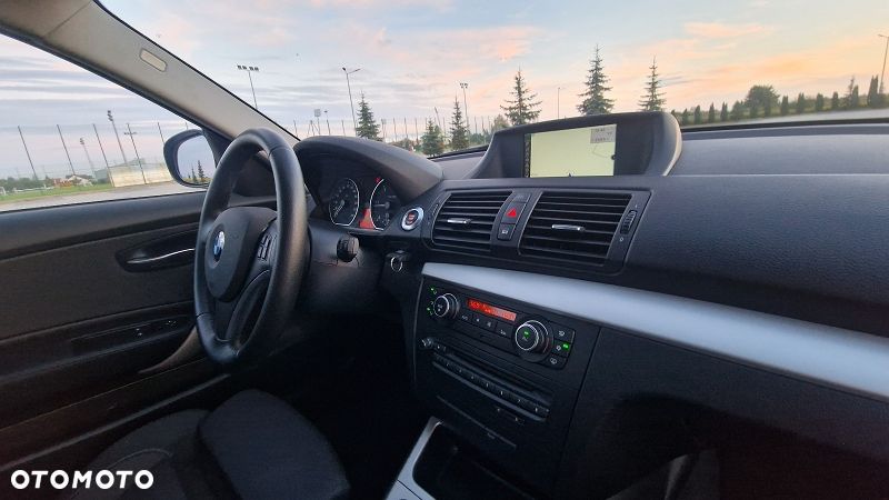 BMW Seria 1 118d DPF Edition Sport - 32