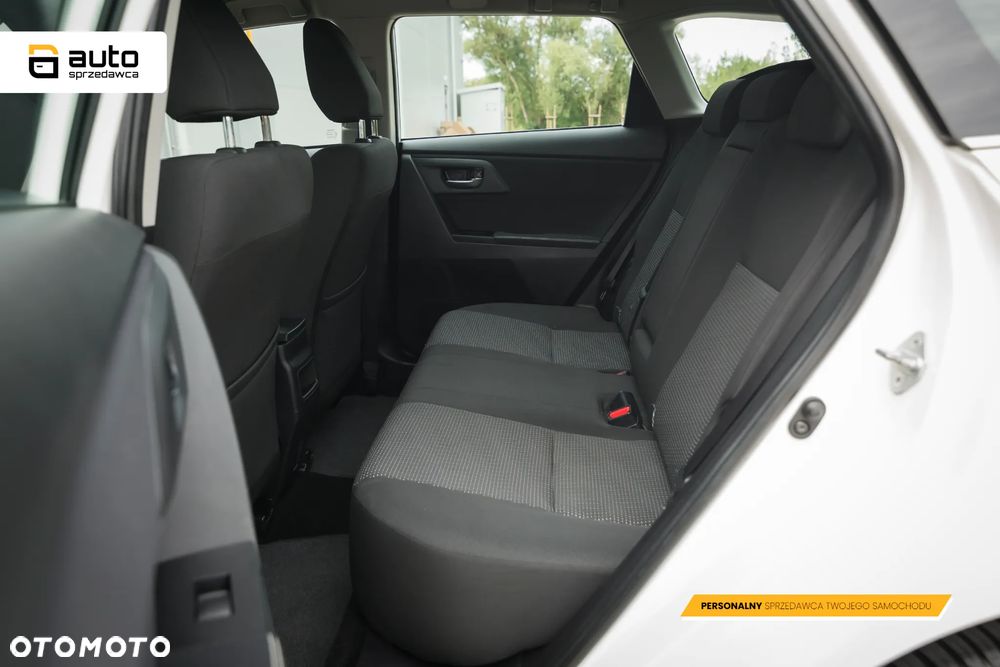 Toyota Auris 1.33 VVT-i Premium Comfort - 35