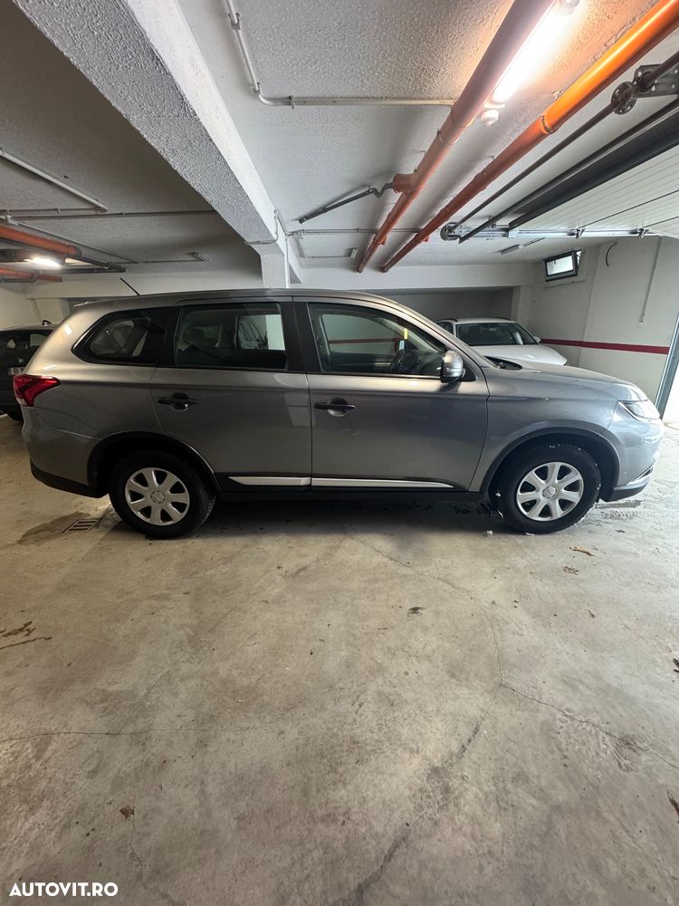 Mitsubishi Outlander 2.2 DI-D AS&G 6MT 4WD Invite A01 - 10