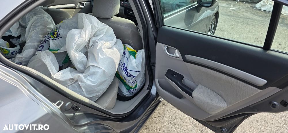 Honda Civic 1.8 MT ES - 17