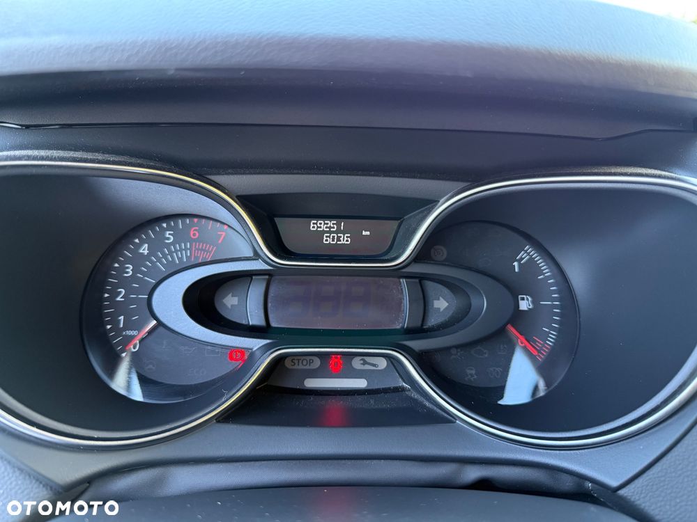 Renault Captur 1.2 Energy TCe Intens EDC - 9