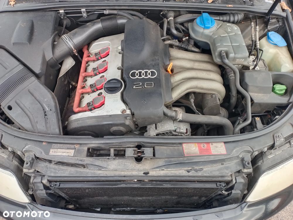 Audi A4 Avant 2001 photo 2