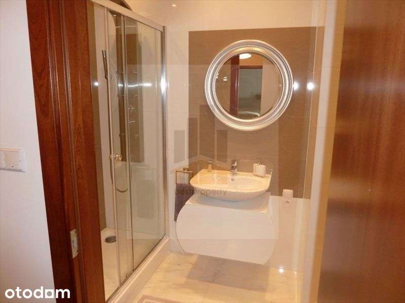 Apartament w centrum przy parku