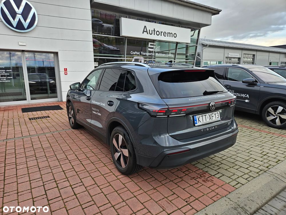 Volkswagen Tiguan - 4