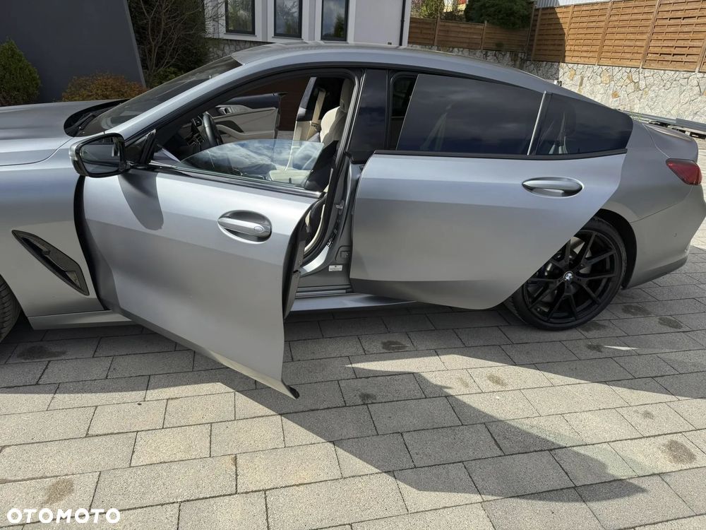 BMW Seria 8 - 14