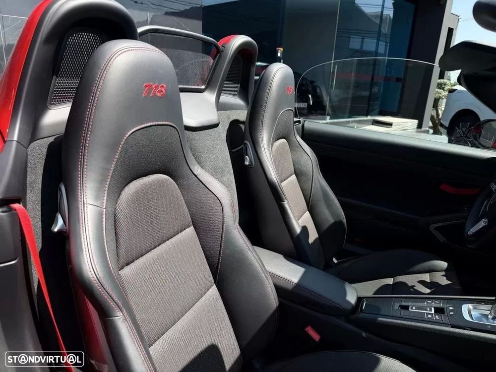 Porsche 718 Boxster 2.0 T PDK - 23