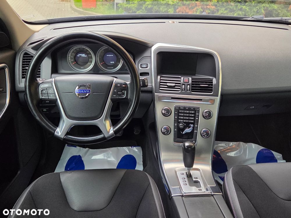 Volvo XC 60 D4 Geartronic Momentum - 25