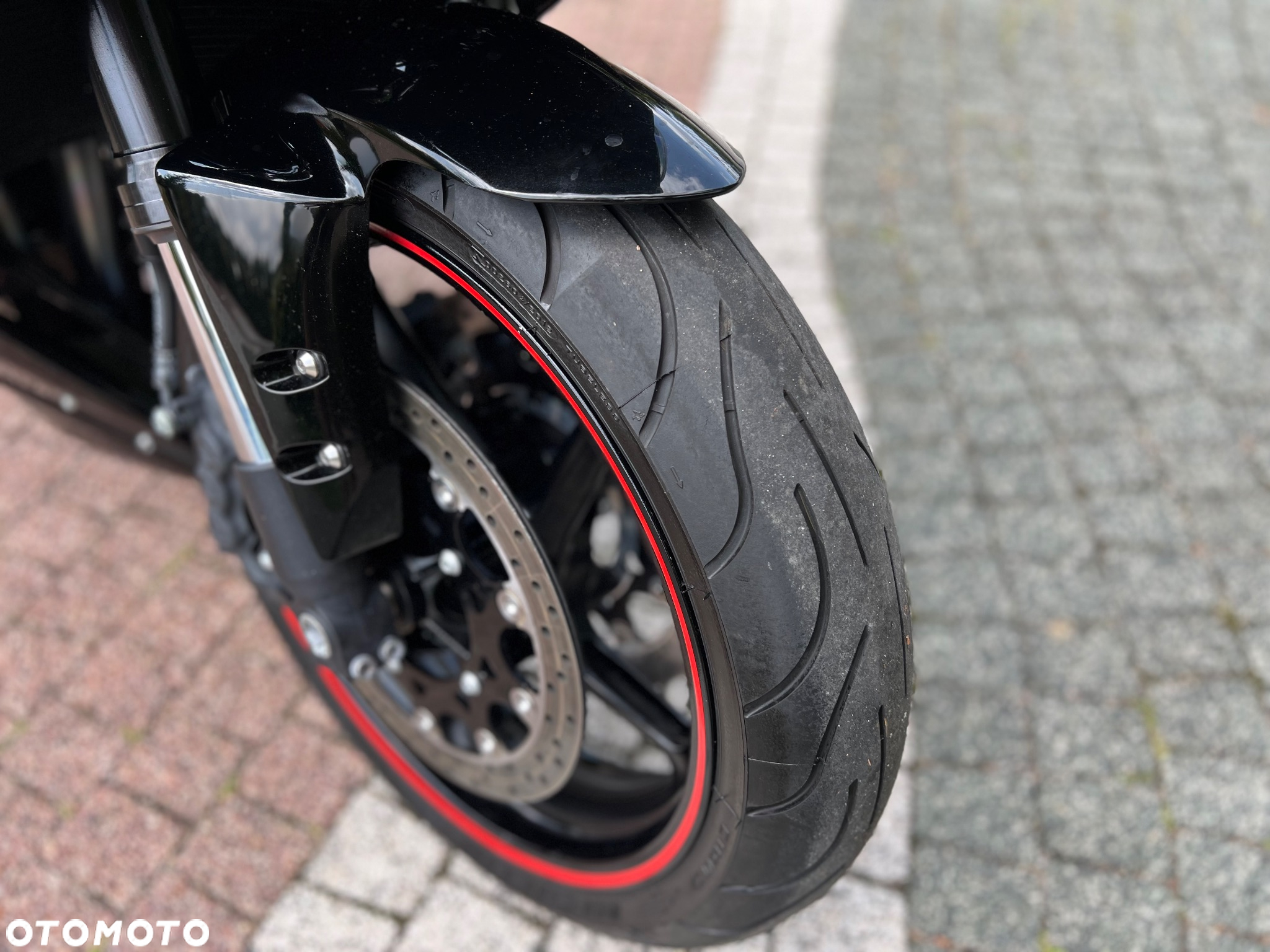 Yamaha R1 - 3