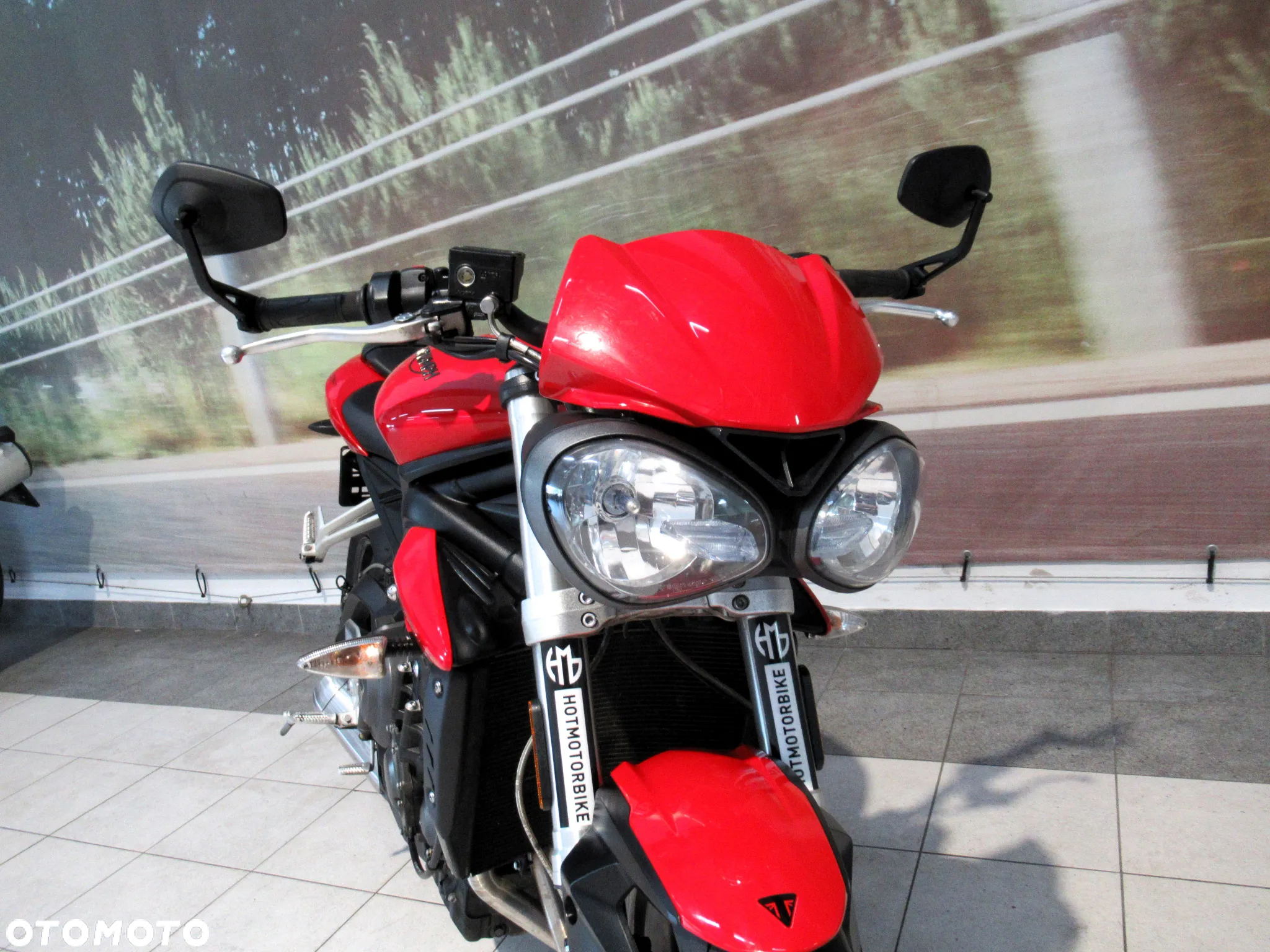 Triumph Street Triple - 9