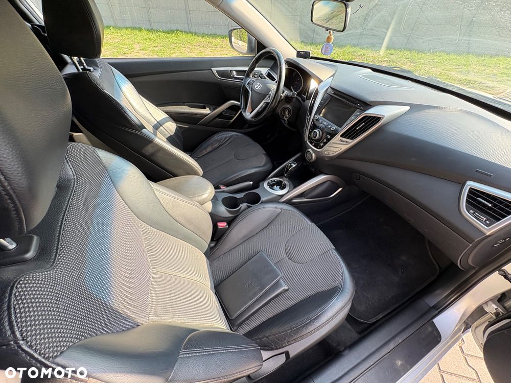 Hyundai Veloster 1.6 GDI Premium - 24