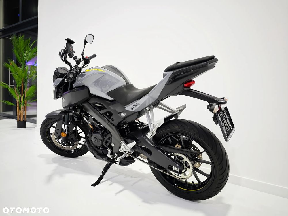 Yamaha MT - 6