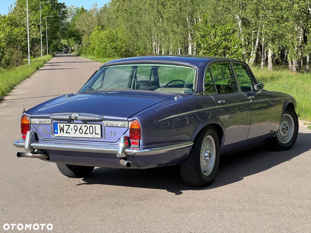 Jaguar XJ - 5