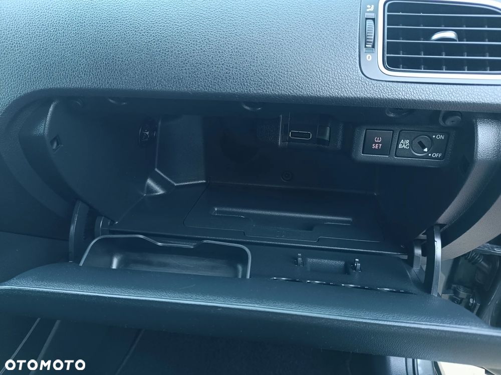 Volkswagen Polo 1.2 Style - 25