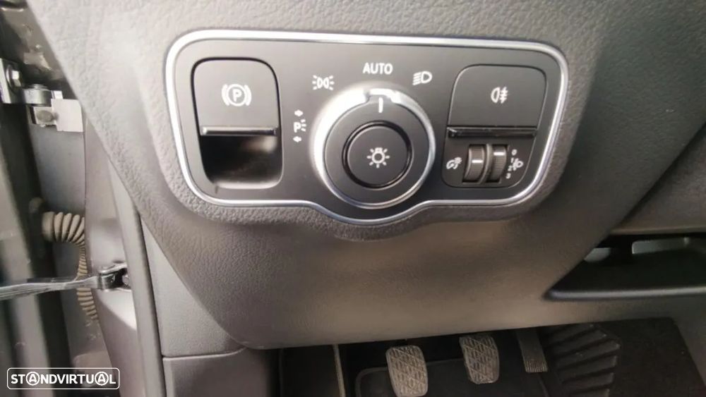 Mercedes-Benz B 180 d Style Plus - 15