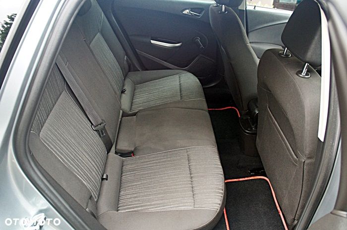 Opel Astra 1.7 CDTI DPF Color Edition - 20