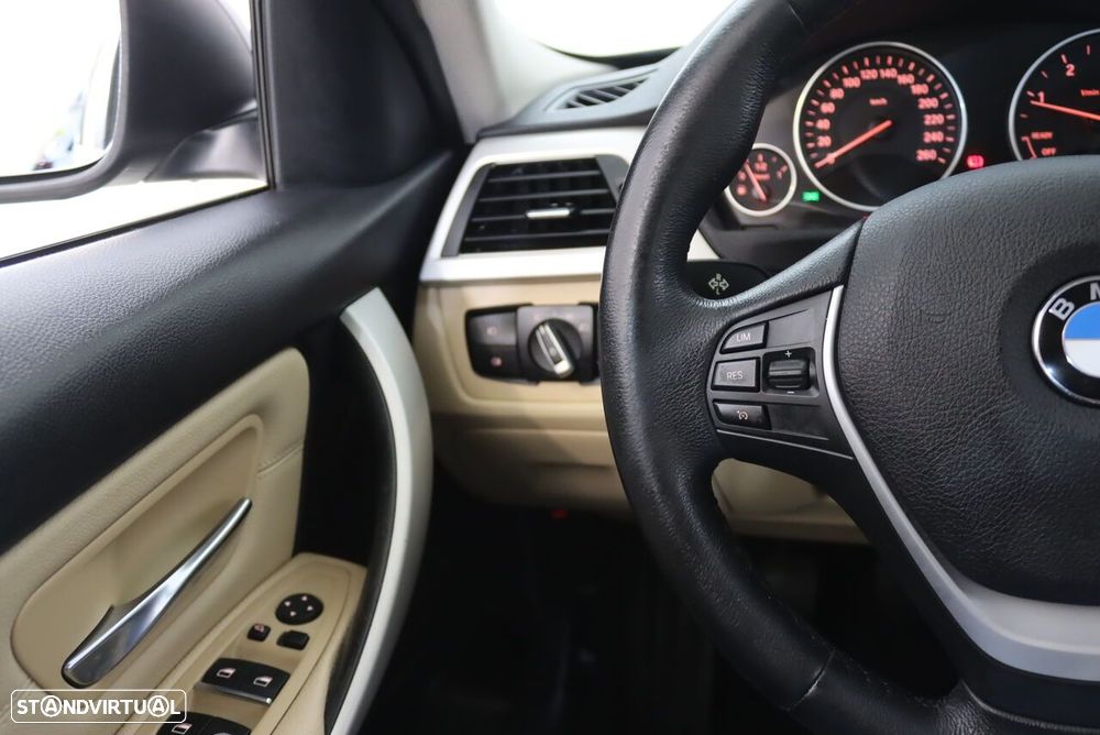 BMW 318 d Advantage - 10