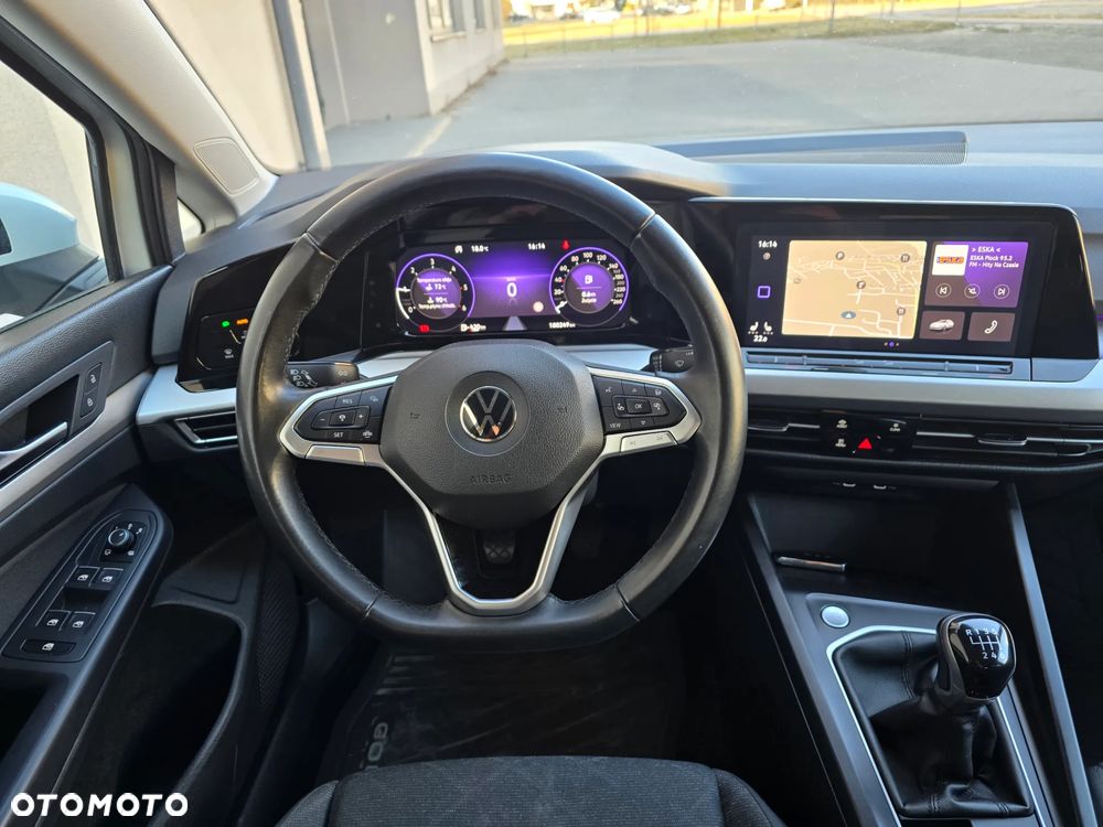 Volkswagen Golf - 28