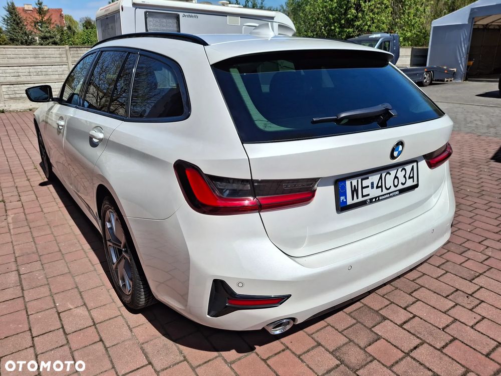BMW Seria 3 318i - 14