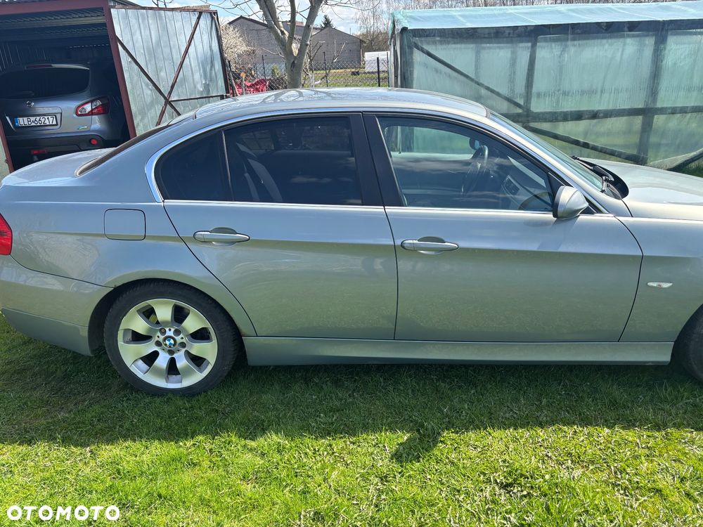 BMW Seria 3 325i - 3