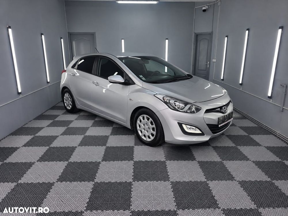 Hyundai i30 1.4 CRDi Comfort - 3