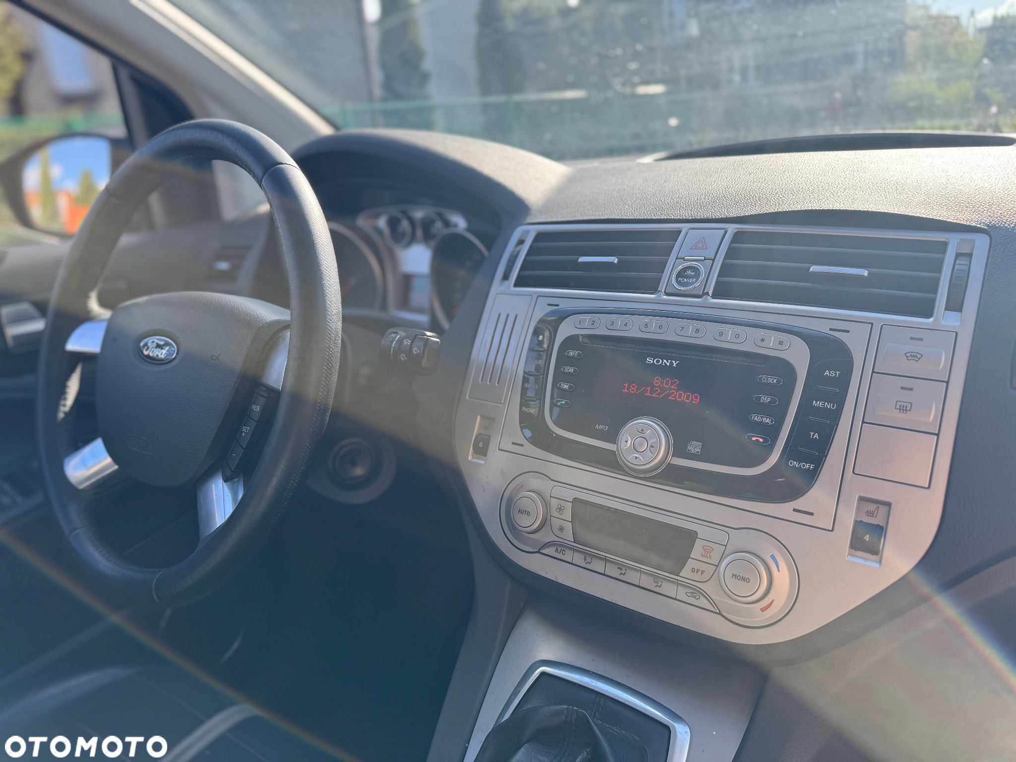 Ford Kuga 2.0 TDCi 2x4 Black & Silver - 22