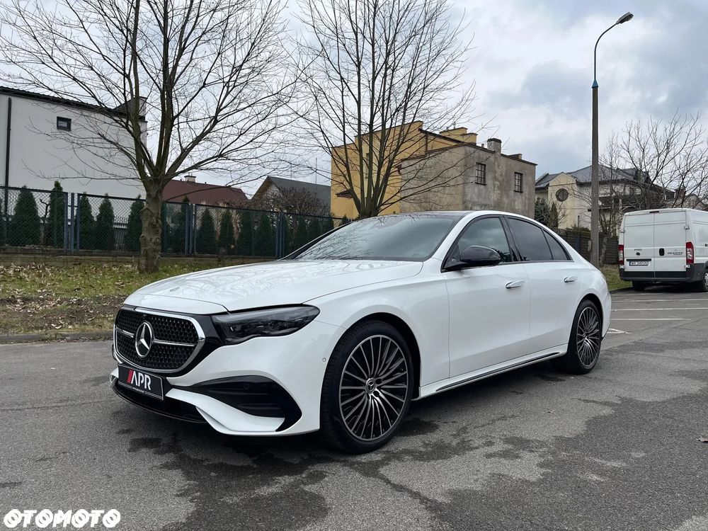 Mercedes-Benz Klasa E 200 9G-TRONIC AMG Line