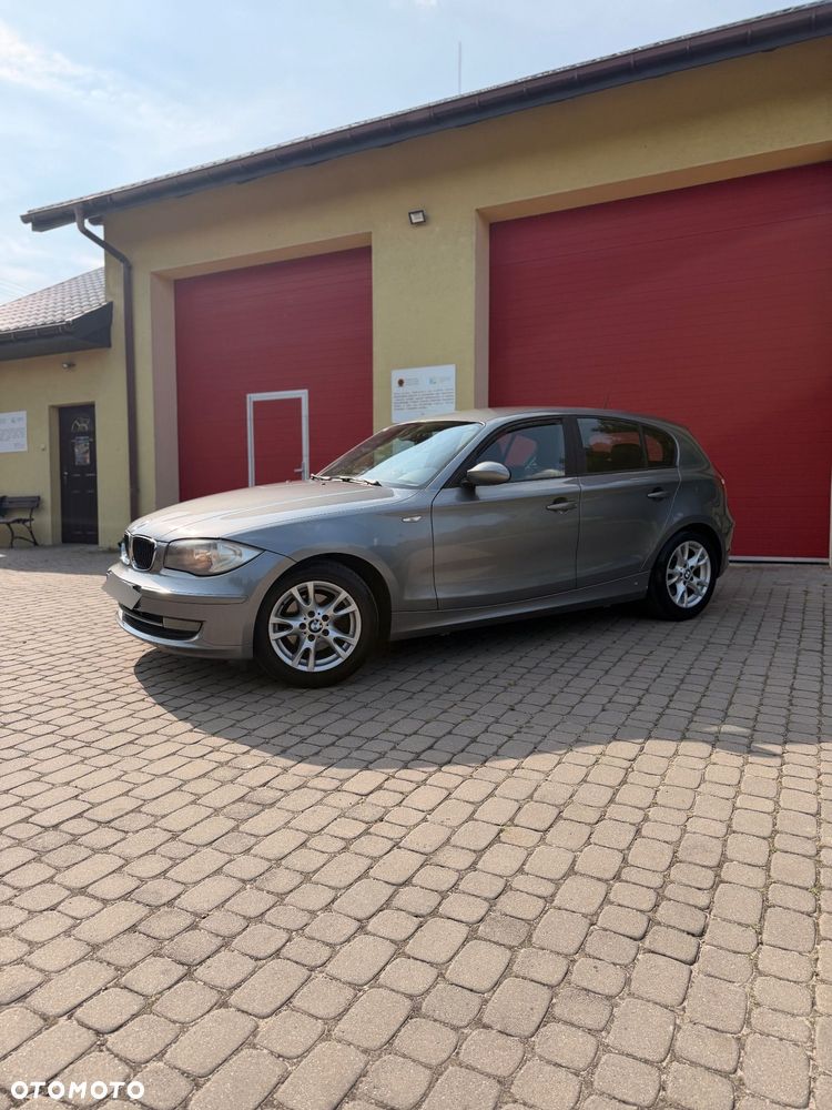 BMW Seria 1 118i Edition Sport - 9
