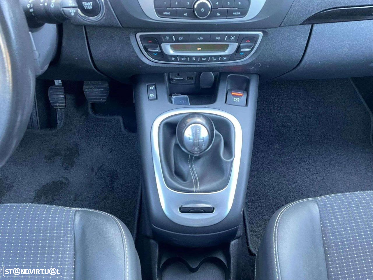 Renault Grand Scénic 1.5 dCi Dynamique S SS - 15