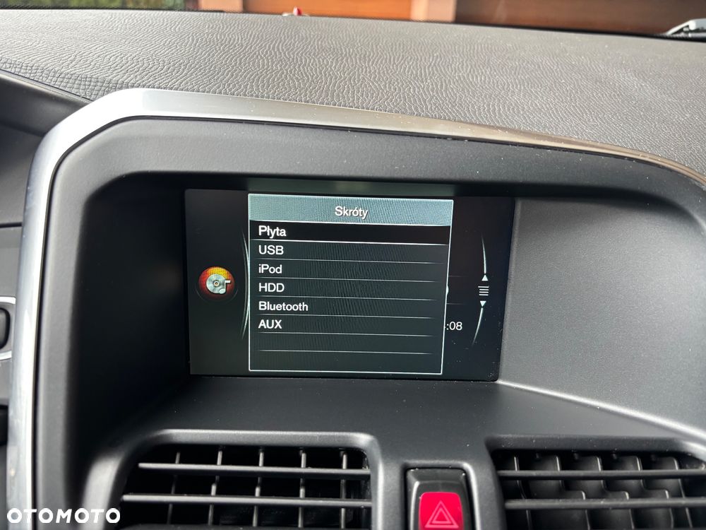 Volvo XC 60 D4 Geartronic Momentum - 16