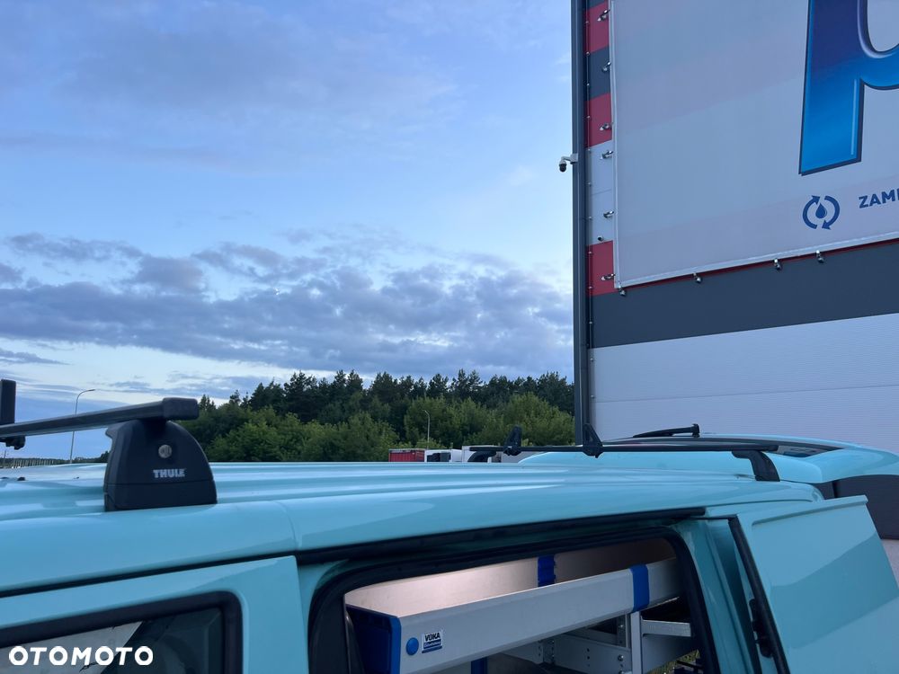 Volkswagen Transporter T5 - 18