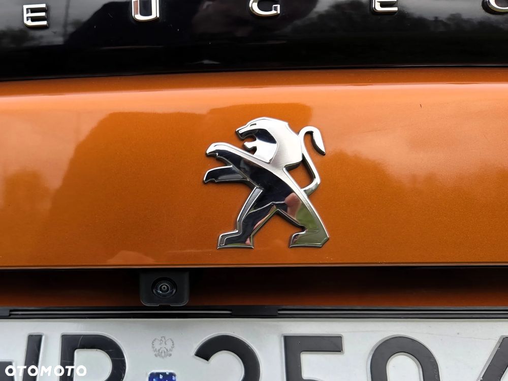 Peugeot 2008 PureTech 100 Allure S&S BVM6 - 14