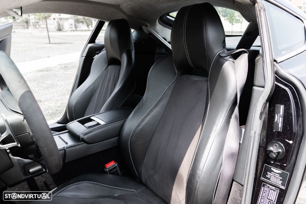 Aston Martin Vantage Coupe V8 Sportshift - 27