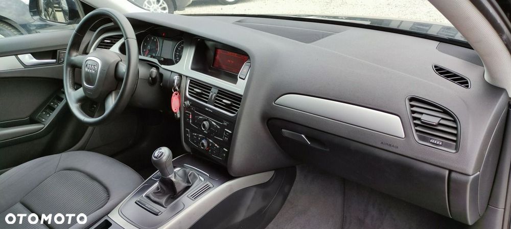 Audi A4 Limousine - 23