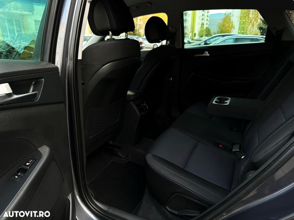 Hyundai Tucson blue 1.7 CRDi 2WD DCT Style - 31