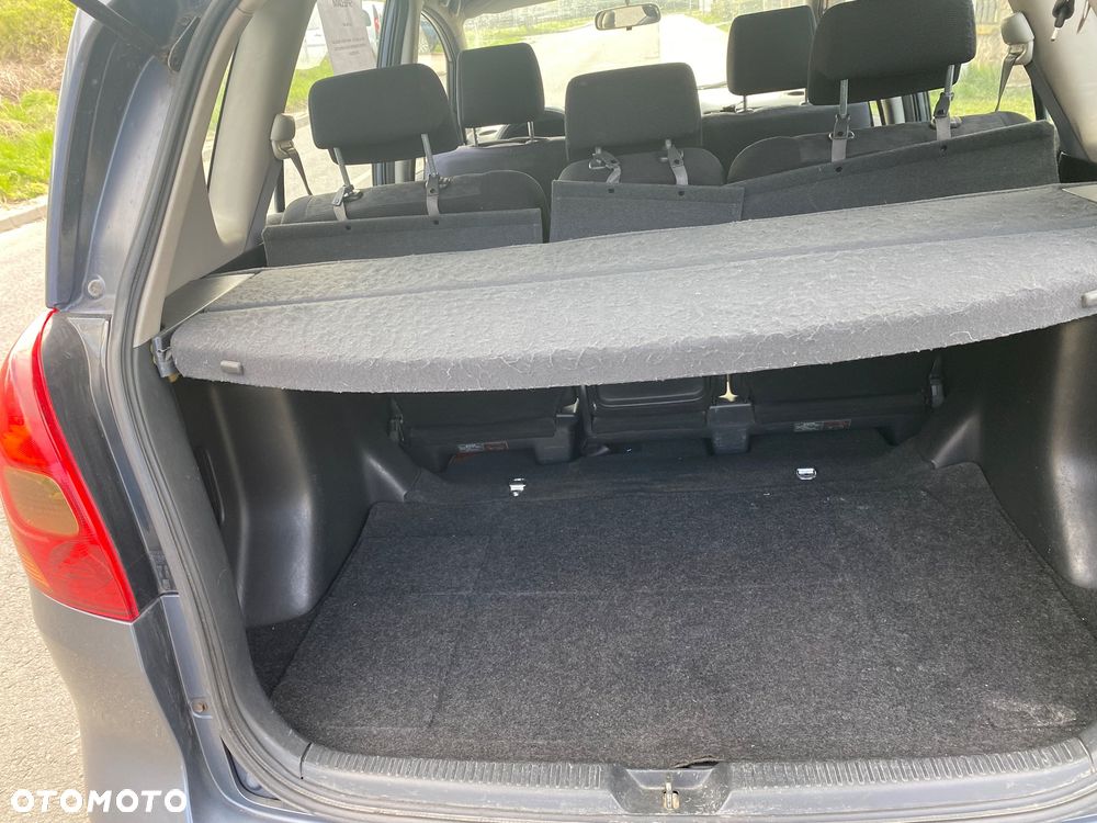 Toyota Corolla Verso 2.0 D-4D Sol - 2