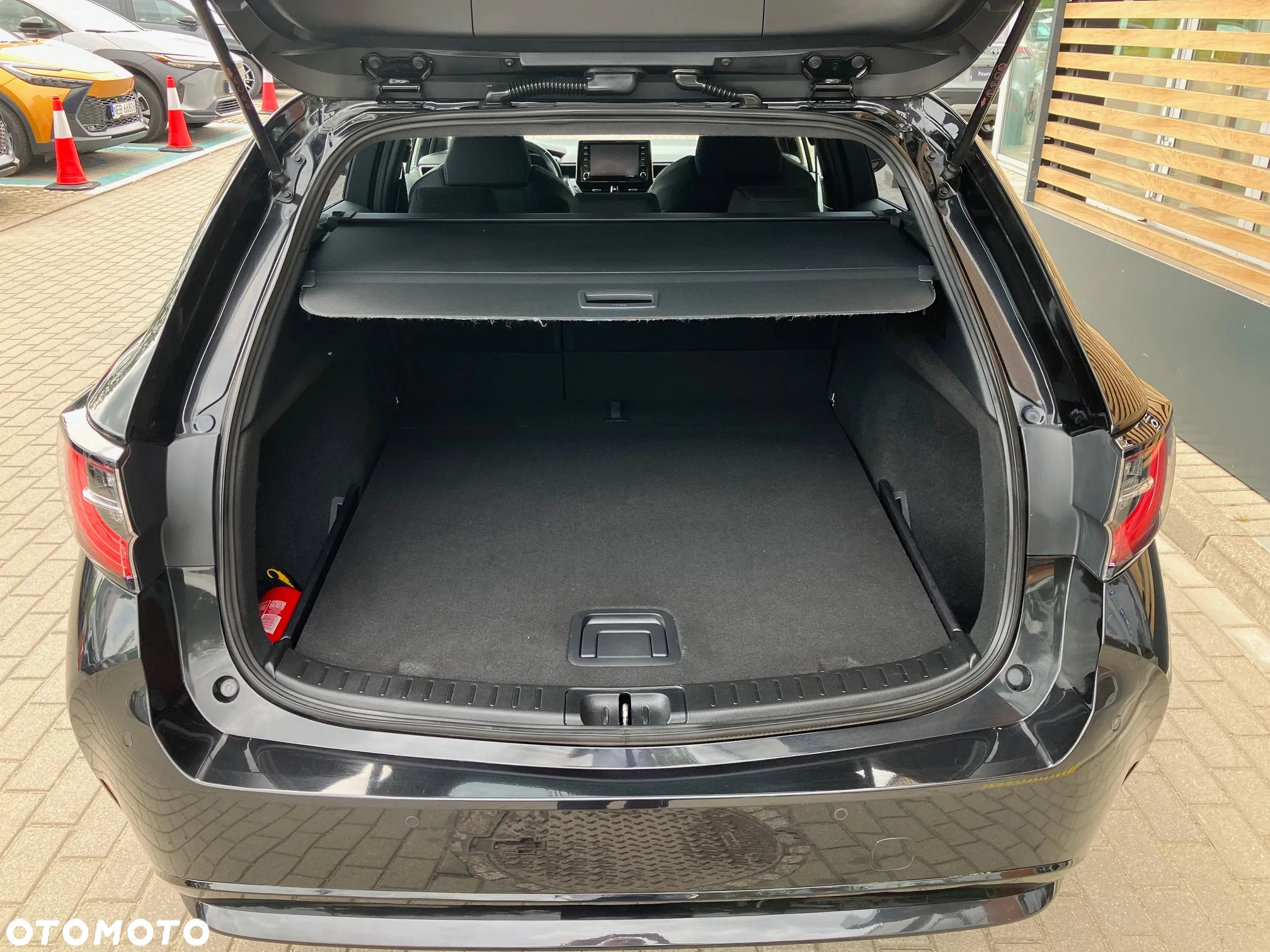 Toyota Corolla 1.8 Hybrid Comfort - 9