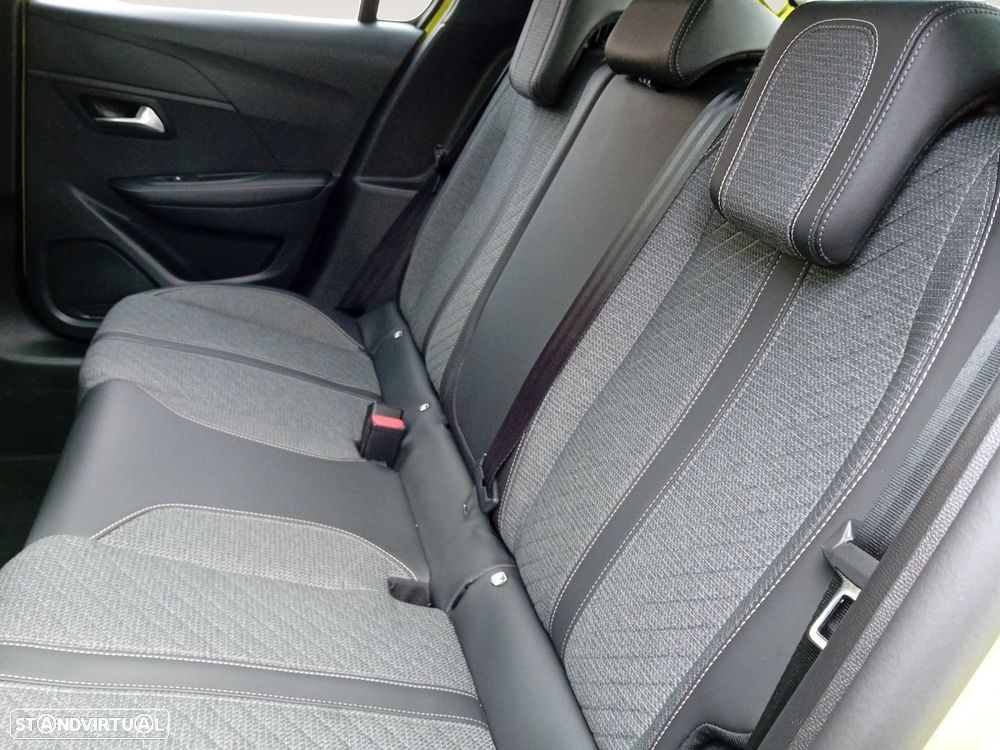 Peugeot 208 1.2 PureTech Allure — fotografia 13