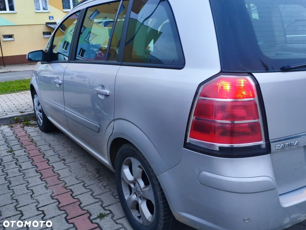 Opel Zafira - 4