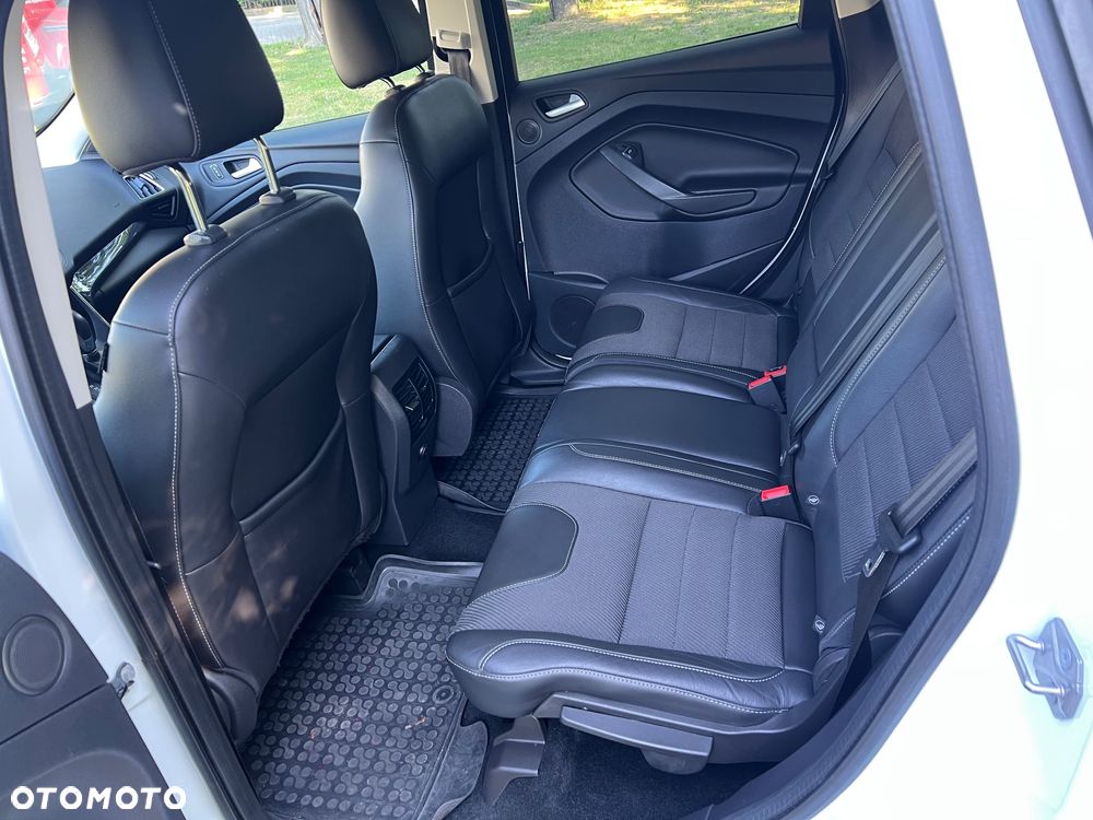 Ford Kuga - 13