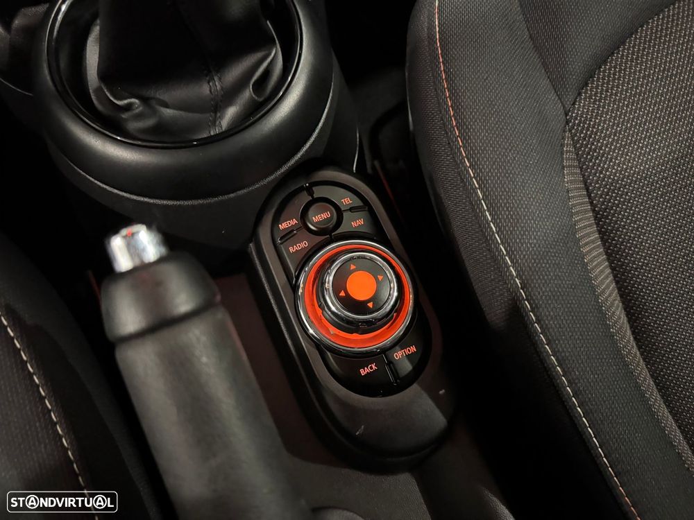 MINI 5 Portas One D - 38