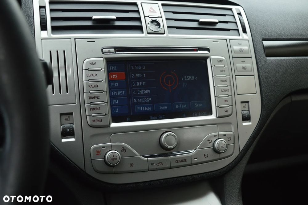 Ford Kuga 2.5 4x4 Titanium - 21