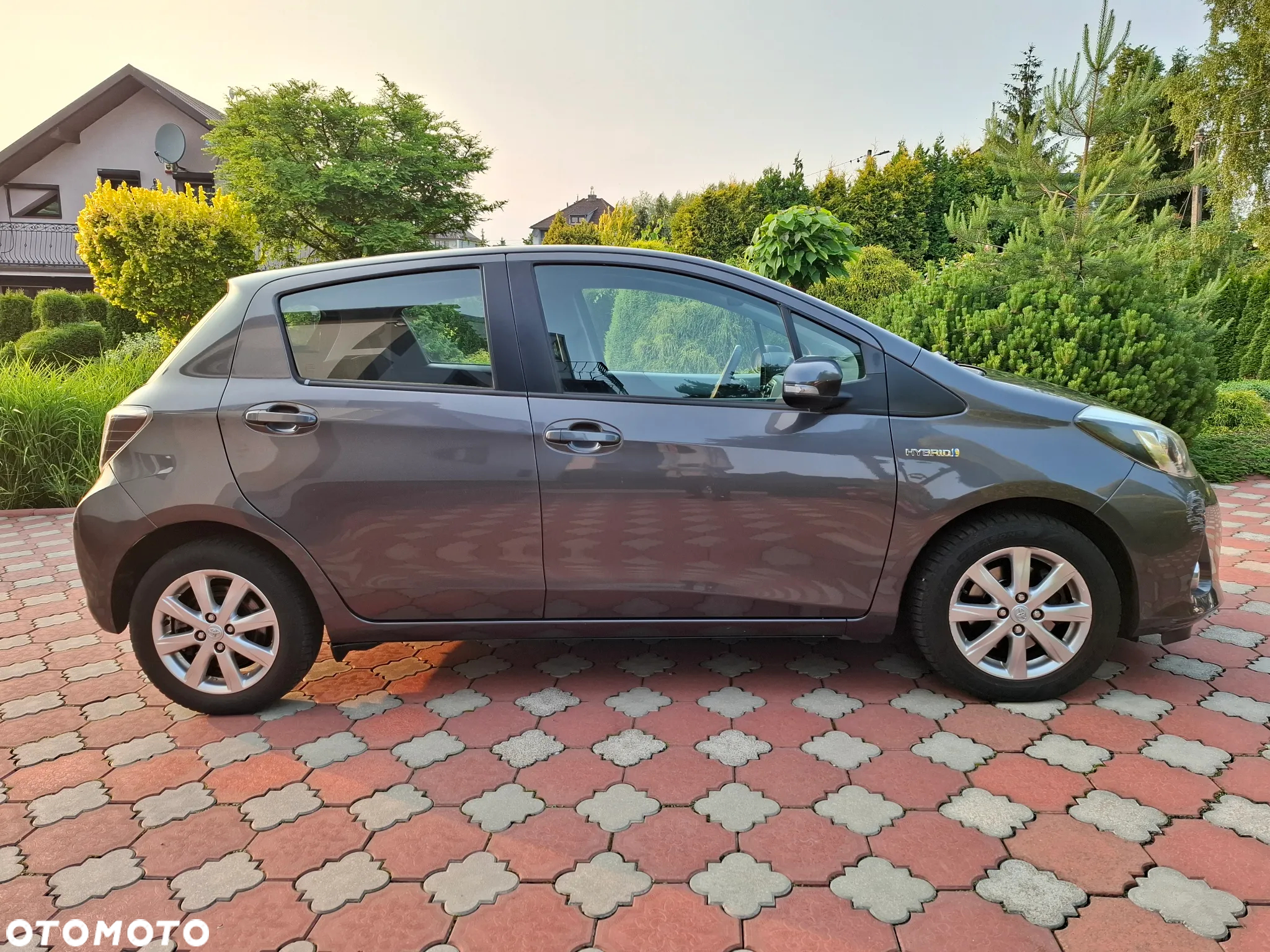 Toyota Yaris Hybrid 1.5 VVT-i Comfort - 4