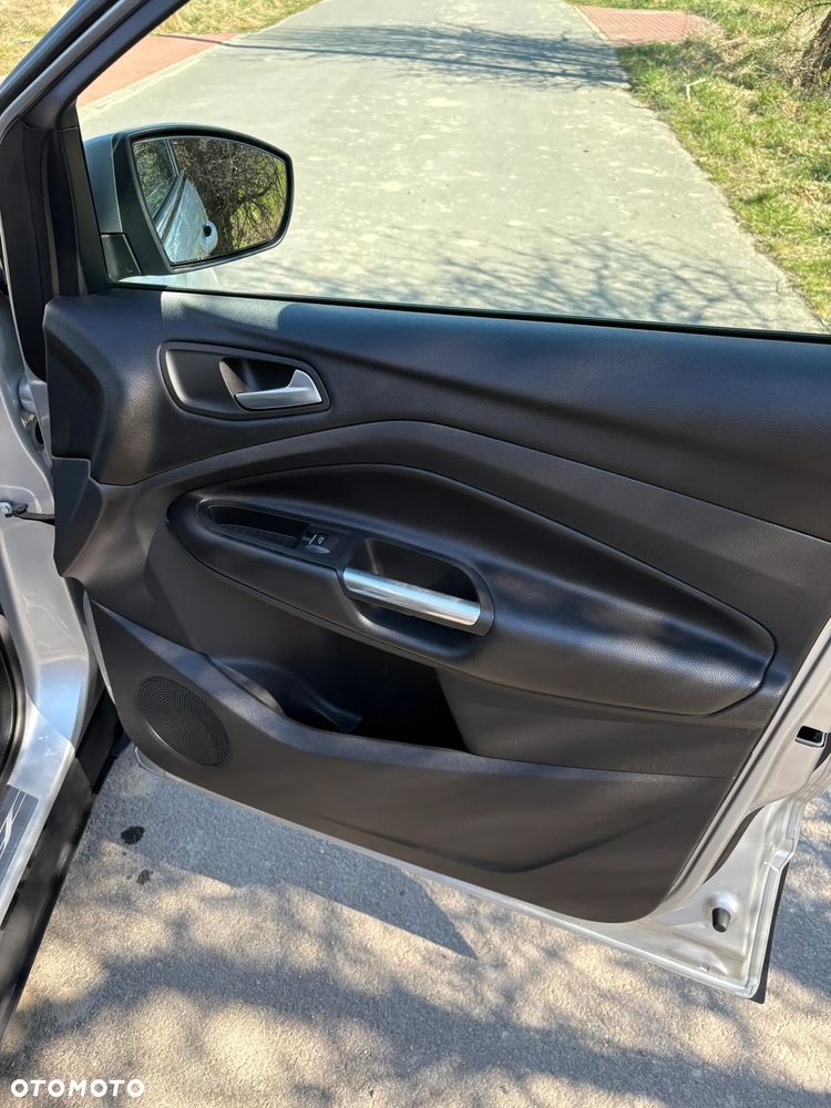 Ford Kuga 1.5 TDCi 2x4 Cool & Connect - 23