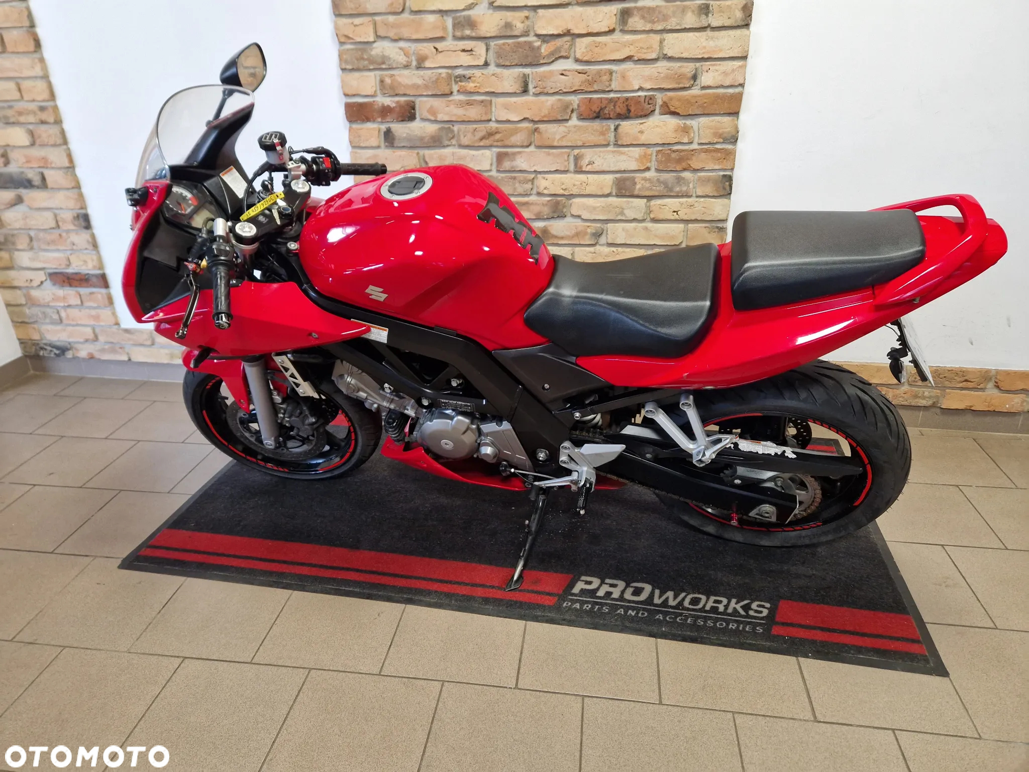 Suzuki SV - 23