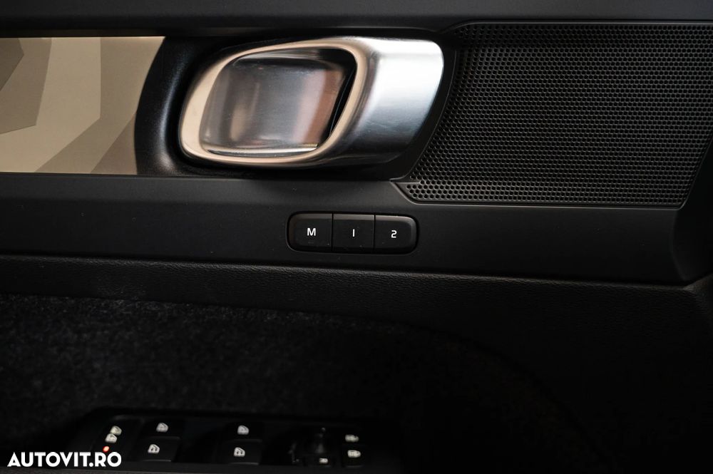 Volvo XC 40 T5 Recharge DKG Plus Dark - 24